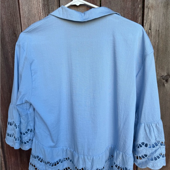 **NWOT** Light Blue Lace Trim Button Down 3/4 Sleeve Women's Top Size Small - Picture 11 of 16
